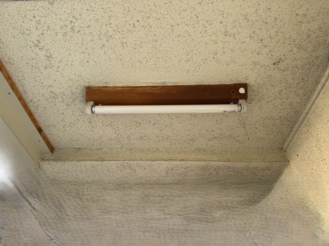 【備えあれば憂いなし】非常照明の交換